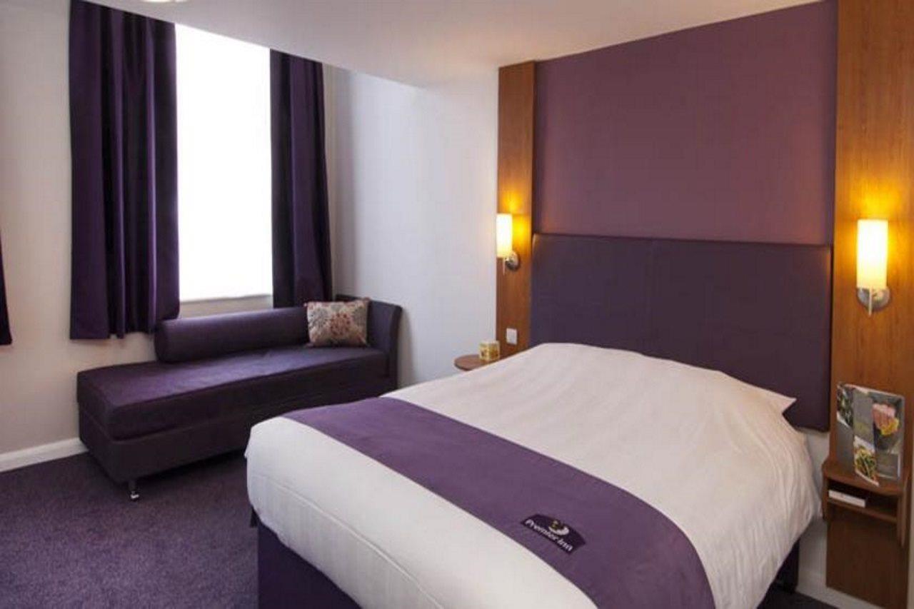 Premier Inn Челмсфорд Экстерьер фото